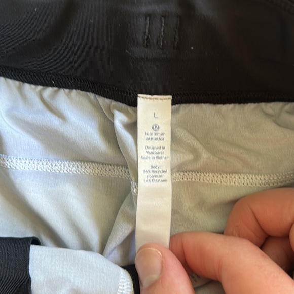 Lululemon 11” Camo Shorts - Picture 4 of 4